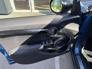 Mini Hatch Cooper S — photo 19