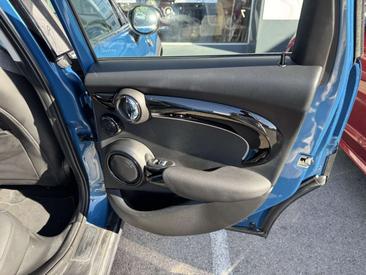 Mini Hatch Cooper S — photo 25