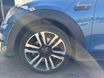 Mini Hatch Cooper S — photo 31