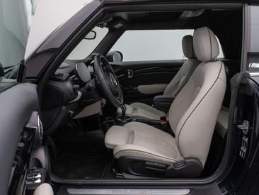 Mini Cabrio Yours Cooper S — photo 19
