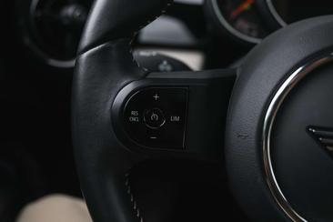 Mini Hatch Camden Cooper — photo 12
