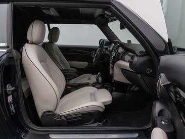 Mini Cabrio Yours Cooper S — photo 24