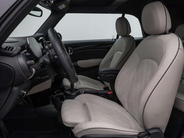 Mini Cabrio Yours Cooper S — photo 28
