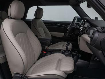 Mini Cabrio Yours Cooper S — photo 29