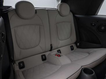 Mini Cabrio Yours Cooper S — photo 30