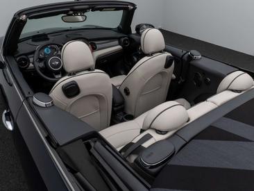 Mini Cabrio Yours Cooper S — photo 37