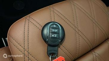 Mini Cooper E — photo 16