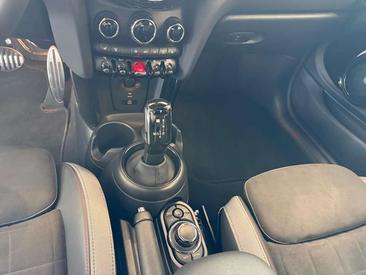 Mini Cabrio JCW Cooper — photo 10