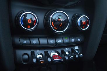 Mini Cabrio John Cooper Works — photo 19
