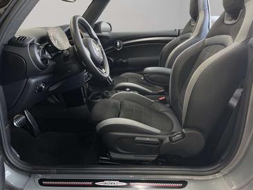 Mini Cabrio John Cooper Works — photo 9