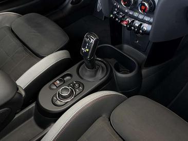 Mini Cabrio John Cooper Works — photo 10