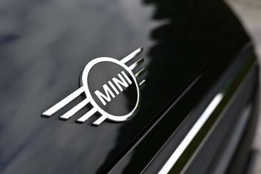 Mini Cabrio Classic Cooper — photo 14