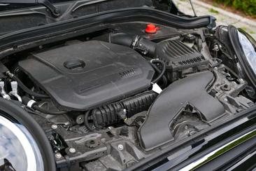 Mini Cabrio Classic Cooper — photo 16