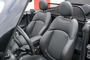 Mini Cabrio Classic Cooper — photo 20