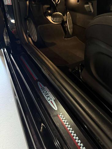 Mini Cabrio JCW Cooper — photo 10