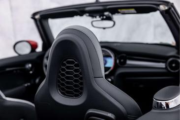 Mini Cabrio John Cooper Works — photo 25