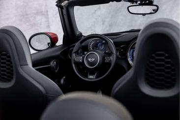 Mini Cabrio John Cooper Works — photo 26