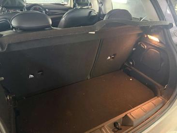 Mini Cooper S — photo 21