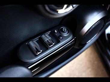 Mini Cabrio John Cooper Works — photo 16