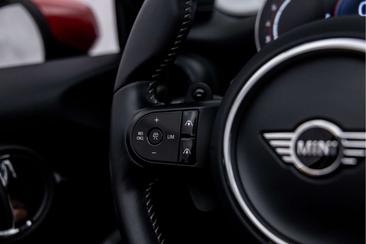 Mini Cabrio John Cooper Works — photo 38