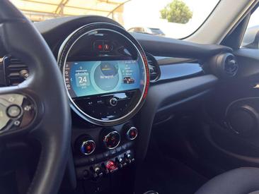 Mini 5 Portes Essential Cooper E — photo 8