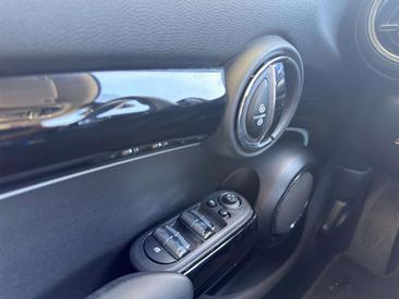 Mini 5 Portes Essential Cooper E — photo 13