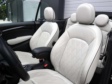 Mini Cabrio COOPER S — photo 9