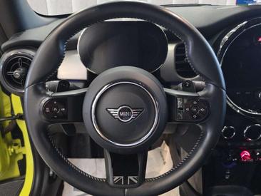 Mini Cabrio COOPER S — photo 9