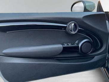 Mini Cabrio COOPER — photo 11
