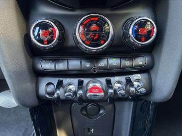 Mini Cabrio COOPER — photo 22