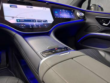 Mercedes EQS 450+ — photo 10
