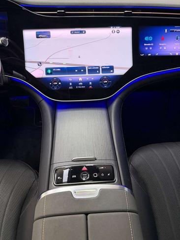 Mercedes EQS 450+ — photo 19