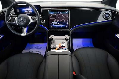 Mercedes EQE 300