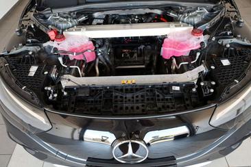 Mercedes EQE 300 — photo 35