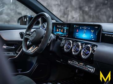 Mercedes Classe A45 AMG 45 NIGHT — photo 19