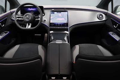 Mercedes EQE 300 AMG Line