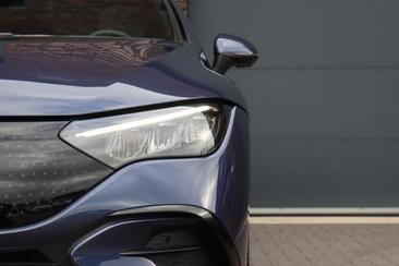 Mercedes EQE 300 AMG Line — photo 23