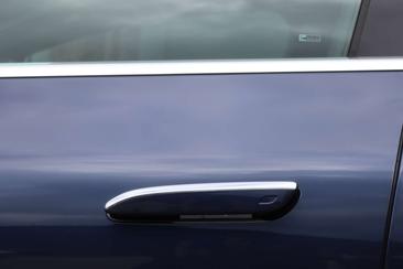 Mercedes EQE 300 AMG Line — photo 25
