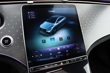 Mercedes EQE 300 AMG Line — photo 37