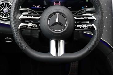 Mercedes EQE 300 AMG Line — photo 29