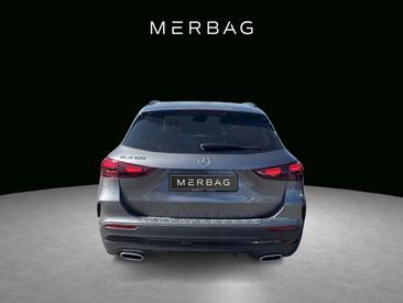 Mercedes GLA 180 Night Edition — photo 4