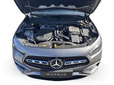 Mercedes GLA 180 Night Edition — photo 9