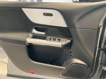 Mercedes GLA 250 AMG Line — photo 14