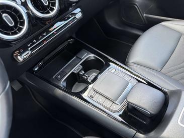Mercedes GLA 250 — photo 7