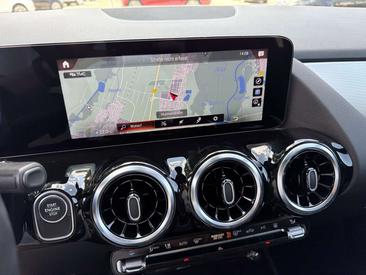 Mercedes GLA 250 — photo 9