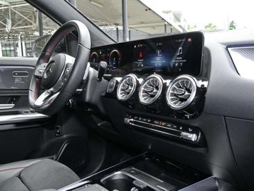 Mercedes GLA 250 AMG Line — photo 8