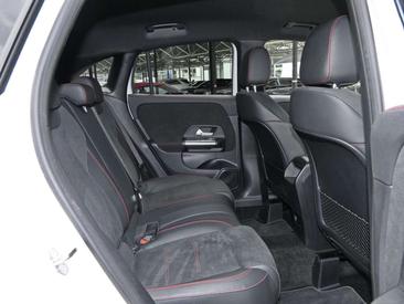Mercedes GLA 250 AMG Line — photo 10