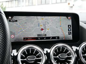 Mercedes GLA 250 AMG Line — photo 12