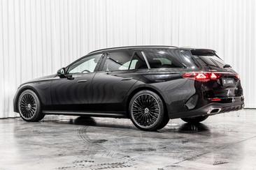 Mercedes Classe E Break 300 AMG Line — photo 11