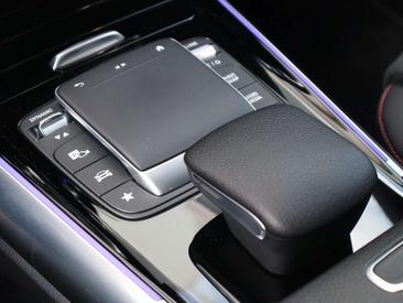 Mercedes GLA 250 AMG Line — photo 28